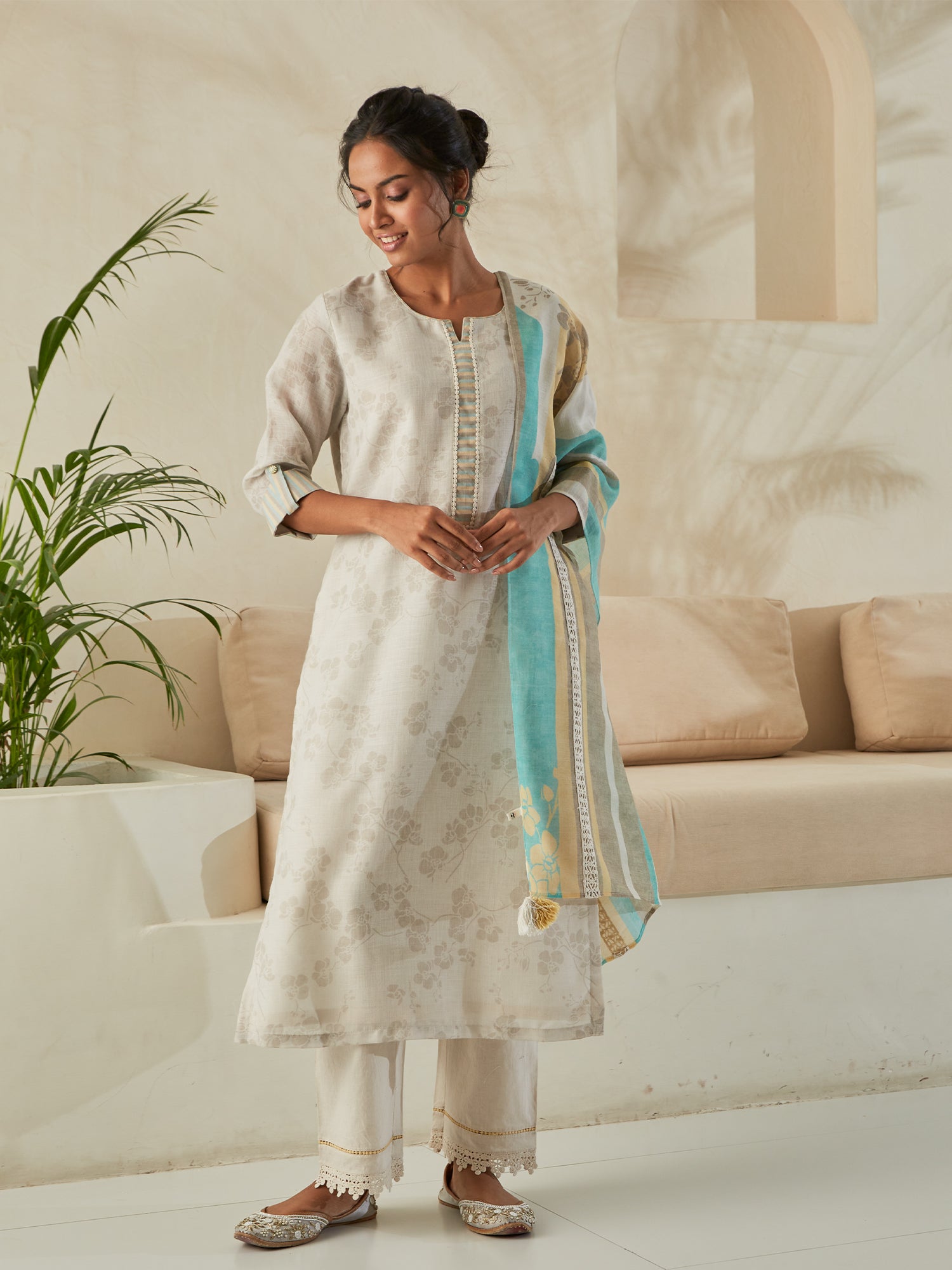 Atya Rajwan Atya-Fawn – Naariti