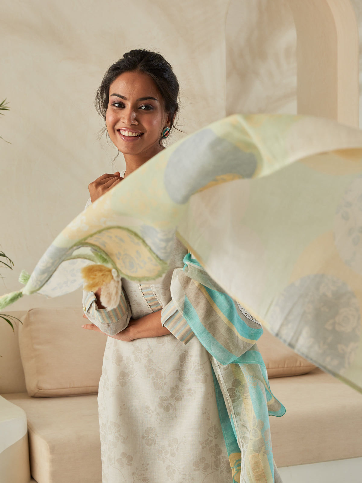 Atya Rajwan Atya-Fawn – Naariti