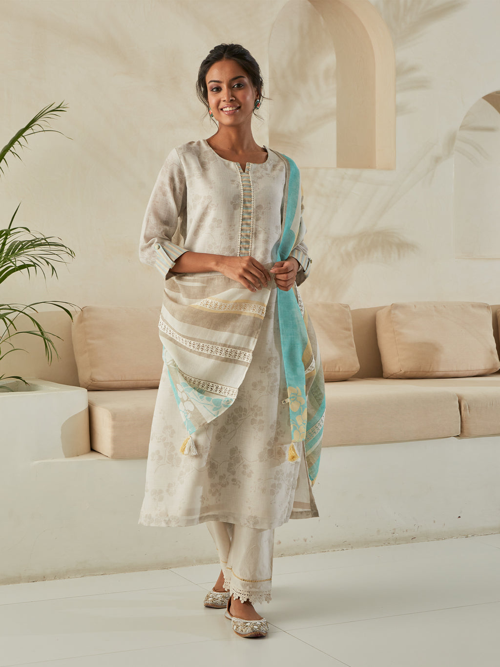 Atya Rajwan Atya-Fawn – Naariti
